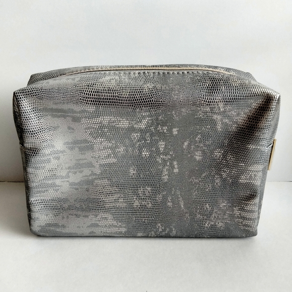 Estee Lauder Cosmetic Bag - Picture 1 of 5